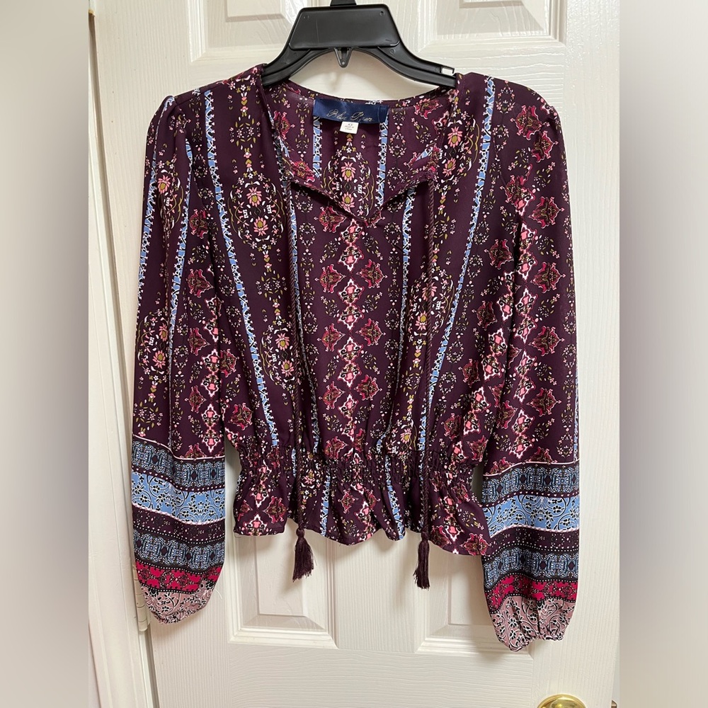 Francesca’s Blue Rain Multicolor Peasant Top